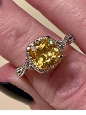 Radiant Yellow And White CzS Cushion Halo Ring in Silver!New!